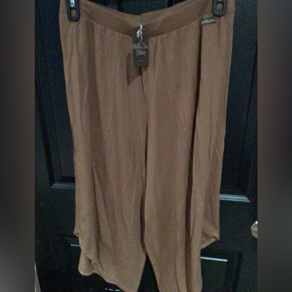 Woman’s new size large tulip pants by Matilda Jane